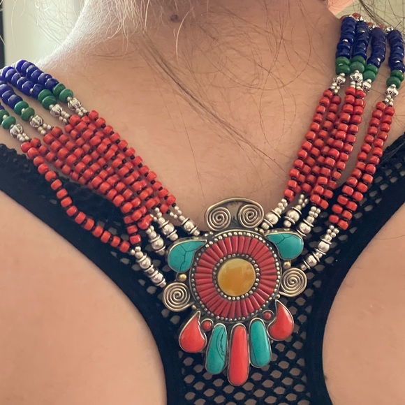 Gorgeous ethnic gemstone necklace - Picture 7 of 8